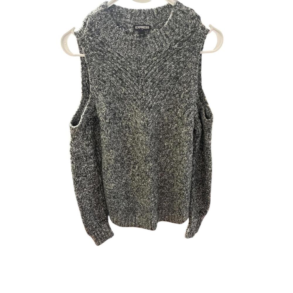 Express thick knit cold shoulder‎ sweater